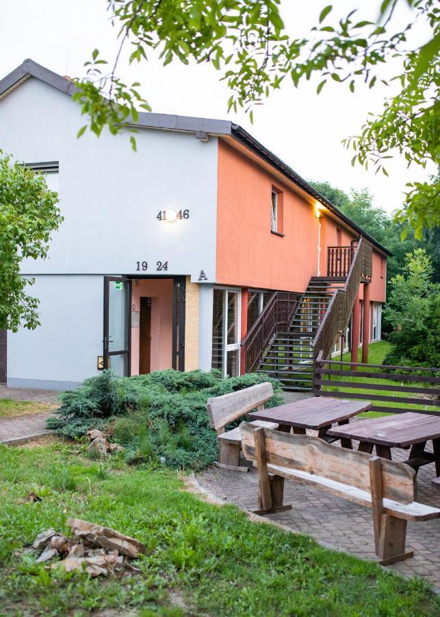 Noclegi General Vělička Exteriér fotografie